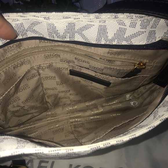 Blue & White MK bag/wallet - Picture 3 of 6